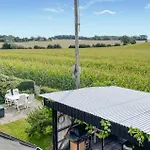 2 Bedroom Gorgeous In Prázdninový dům Tranekær