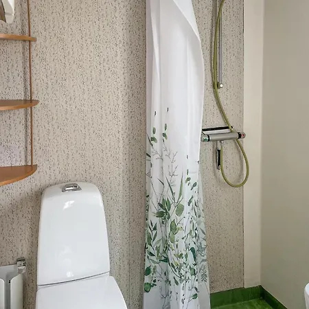 2 Bedroom Gorgeous In Prázdninový dům